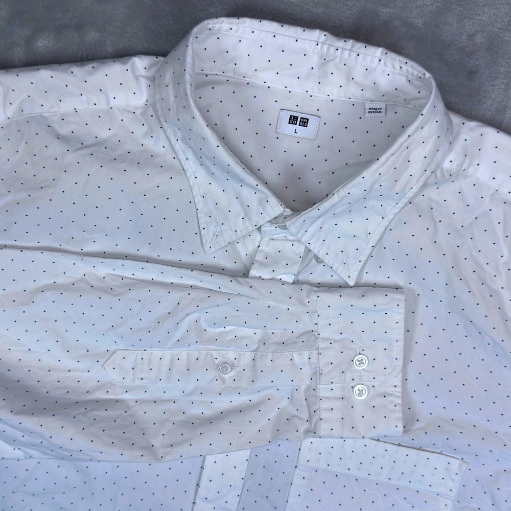 Uniqlo Long Sleeve Shirt Mens Large White Polka Dot Cotton Button Up Vietnam